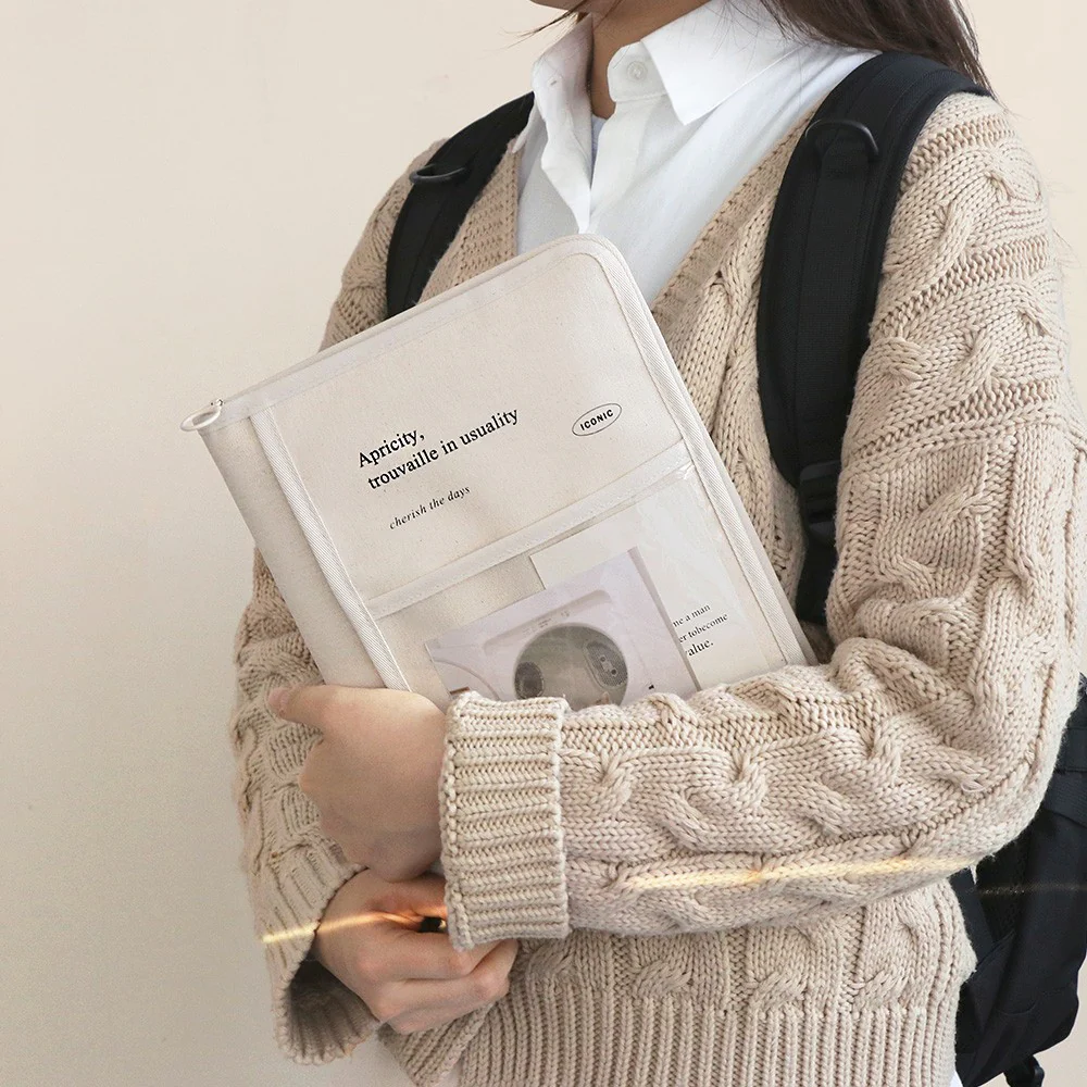 Etui ICONIC Cottony Book Pouch - Image 2