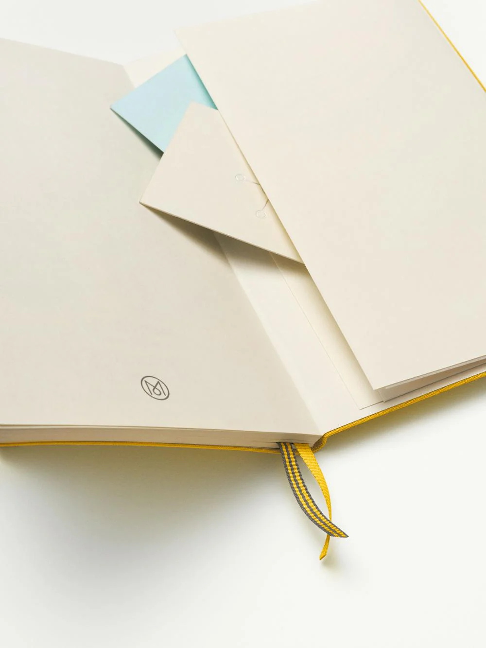 Notatnik Monocle by Leuchtturm1917 B5 w kropki | Oliwkowy - Image 3