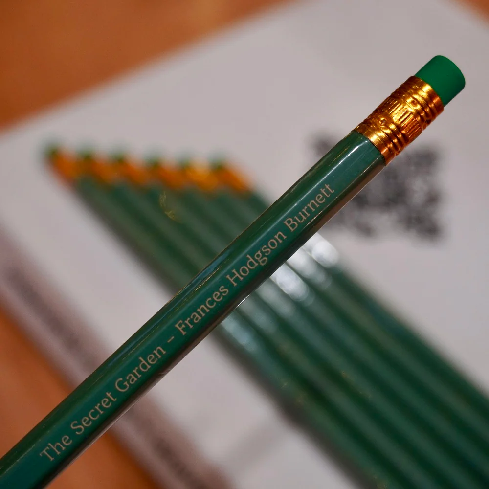 Ołówek Wearingeul Literatura Światowa | Złoty - Image 8