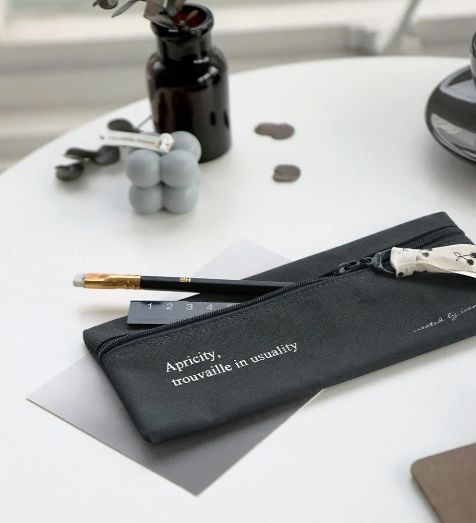 Piórnik ICONIC Cottony Pen Case - Image 6