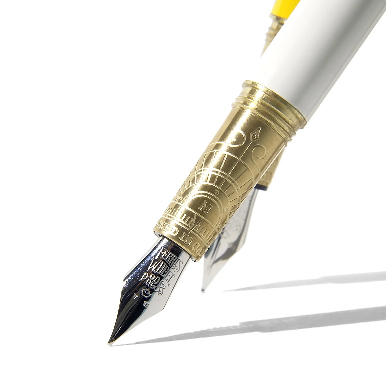 Pióro wieczne Ferris Wheel Press The Brush Creme Glace White - Image 3