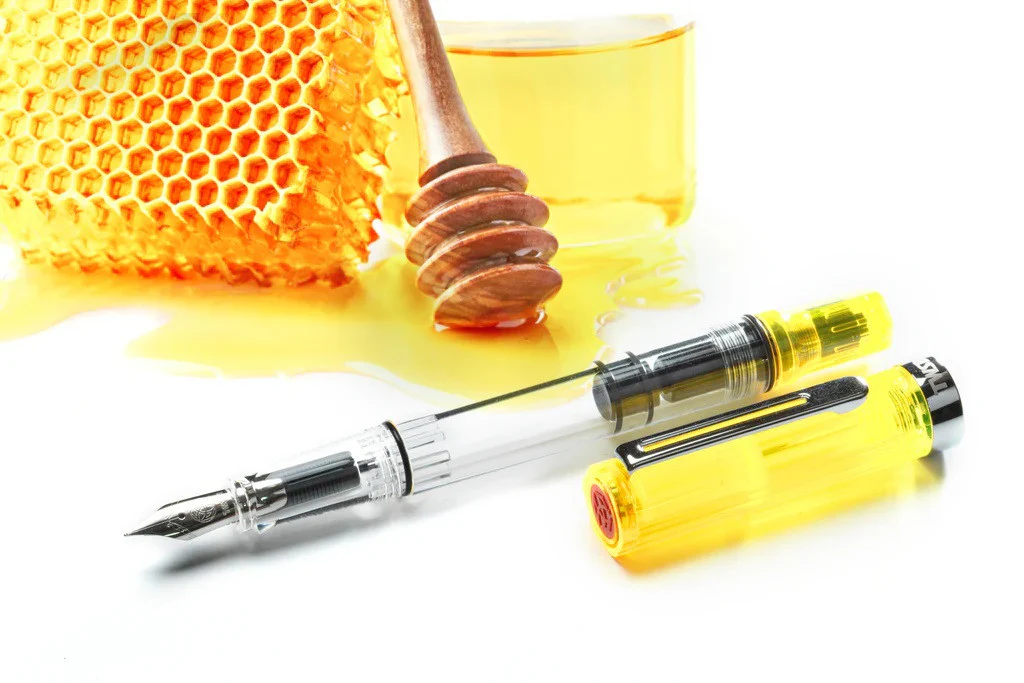 Pióro wieczne TWSBI ECO Transparent | Yellow - Image 7